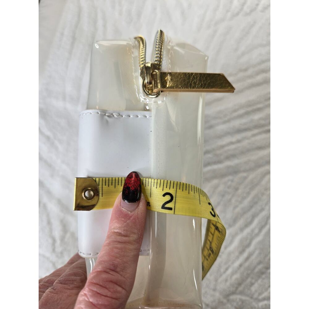 Kendall & Kylie NWT Cosmetics Makeup Travel Zip Pouch Creamy White - Picture 11 of 15